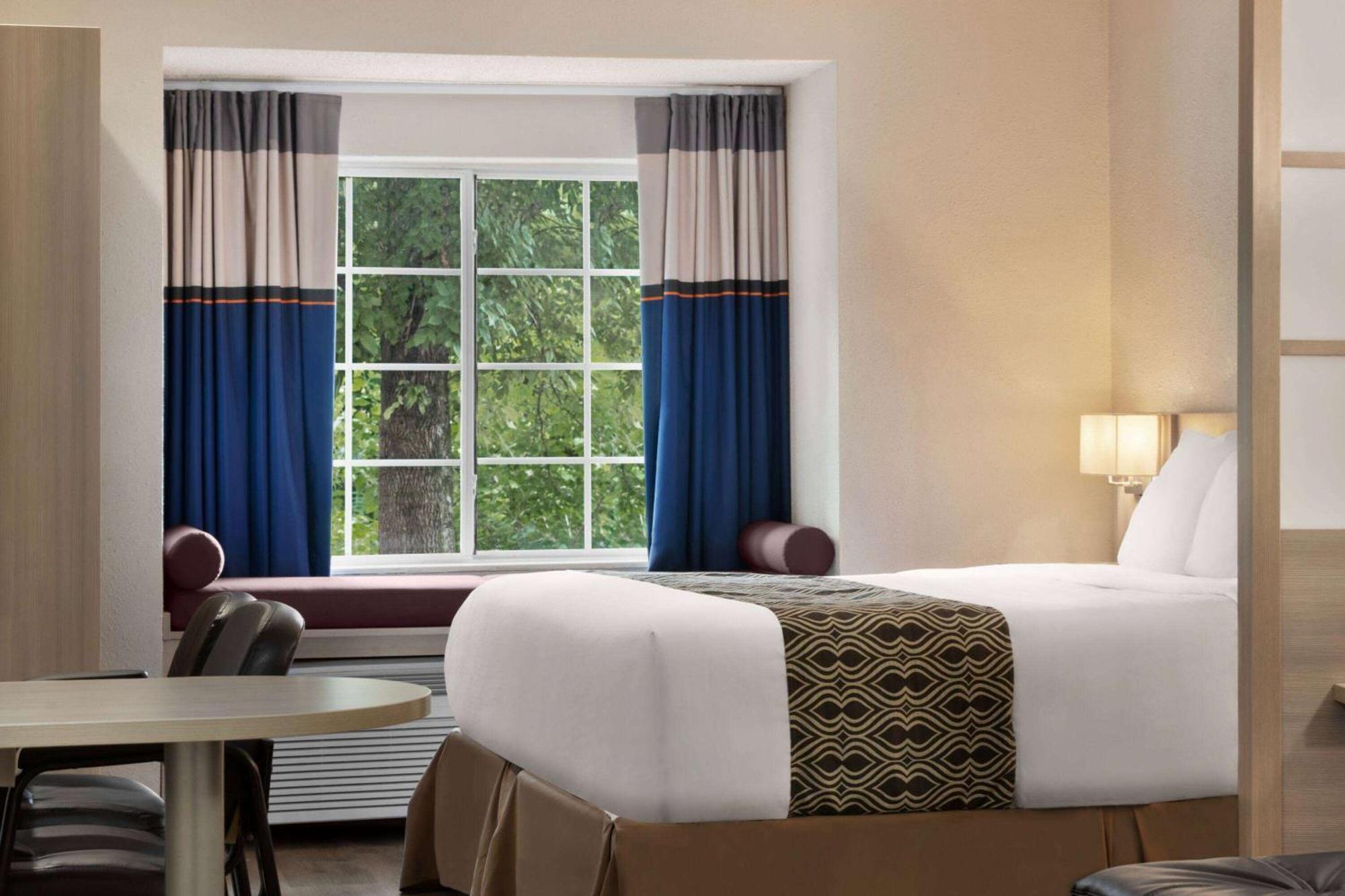 Microtel Inn & Suites By Wyndham Florence/Cincinnati Airpo Eksteriør bilde