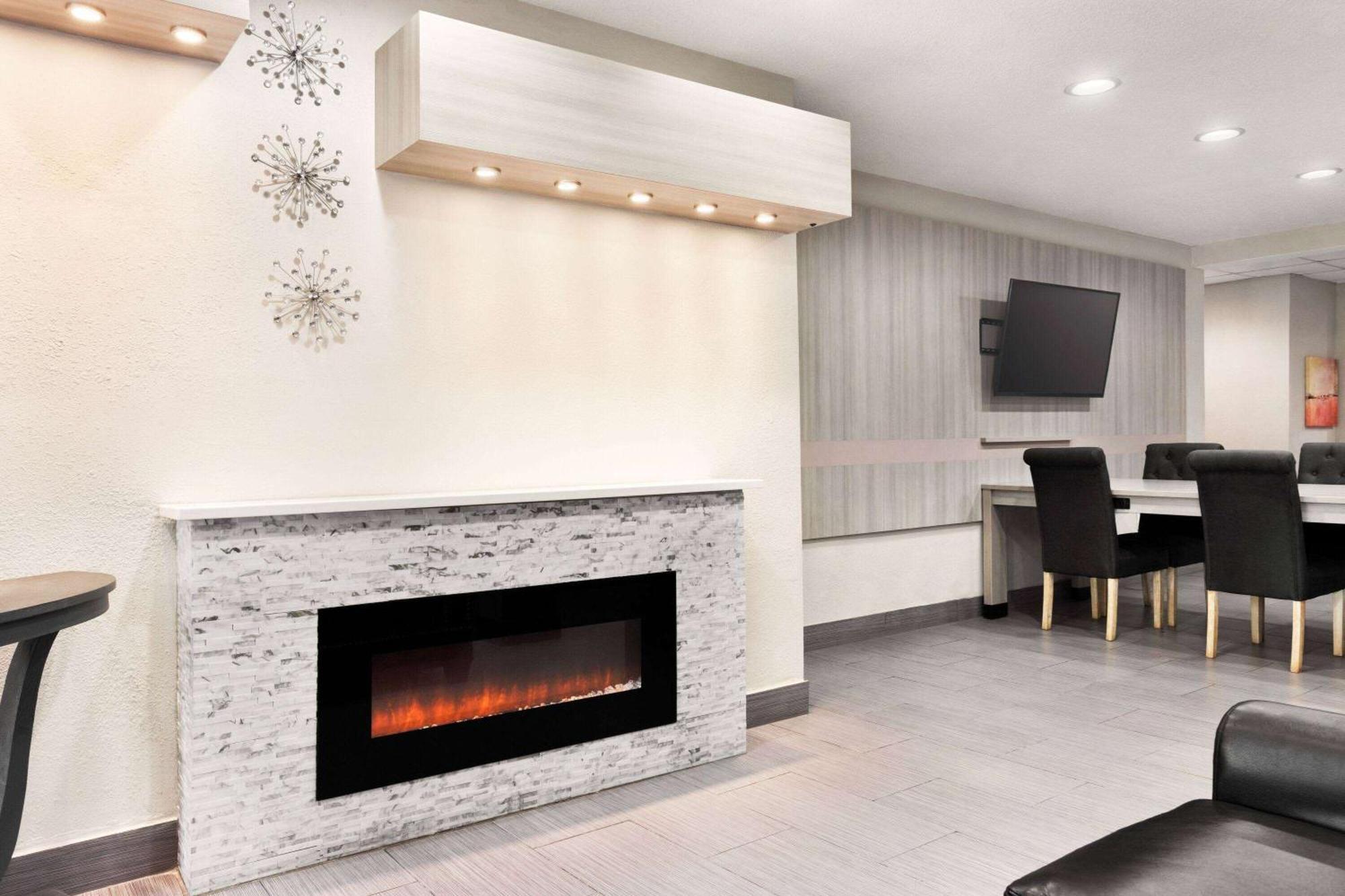Microtel Inn & Suites By Wyndham Florence/Cincinnati Airpo Eksteriør bilde